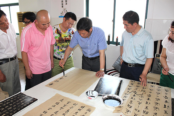 中國人民大學(xué)、北京師范大學(xué)王學(xué)嶺書法工作室在安邦集團(tuán)面授會(圖2)